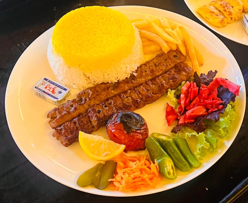 چلو کباب کوبیده دوسیخ ۳۰۰ گرمی